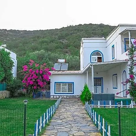 Yaliyani Restaurant Hotel Irmene