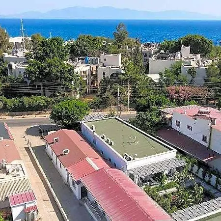 Hotel Yaliyani Restaurant 3*