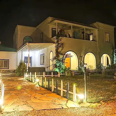 Hotel Yaliyani Restaurant 3*