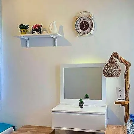 Yaliyani Restaurant Hotel